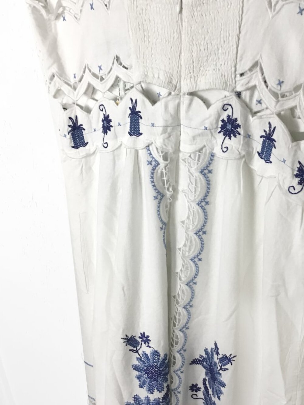 Farm Rio Embroidered Linen-Blend Midi Dress - Picture 11 of 16